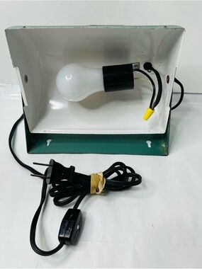 🔥Vintage Premier Model 57 Safelight Mid-century Industrial Decor& Darkroom Lamp